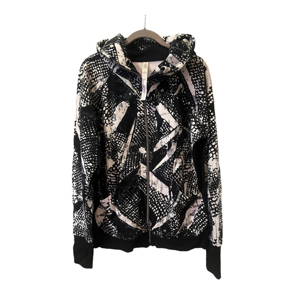 lululemon athletica Tops - EUC LULULEMON ZIP UP HOODIE